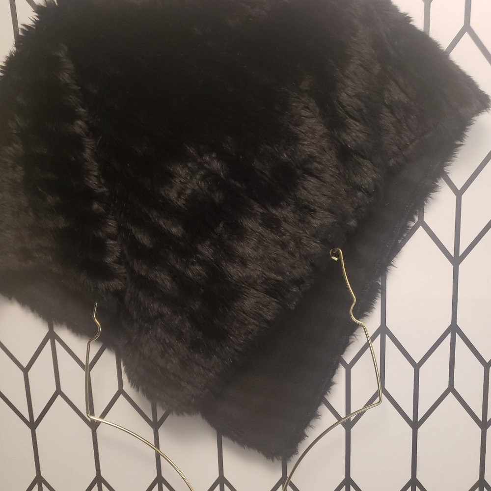 Fur Poncho - Picture 10 of 14